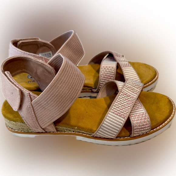 EUC Pink Bobs Sandals | 7 - Picture 3 of 8